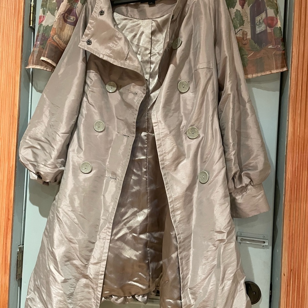 Coffee Shop NYC elegant silver woman coat.